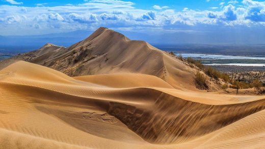 Әнші құм туралы 10 қызықты дерек – құрғақ ауа райында орган аспабындай дыбыс шығаратын құм тауы