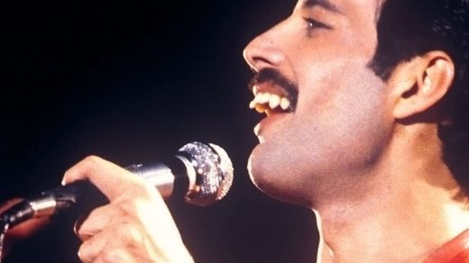 Фредди Меркьюри туралы 20 қызықты дерек – тістерінен ұялса да, дауысы үшін оларды түзетуден қорыққан Queen аңызы