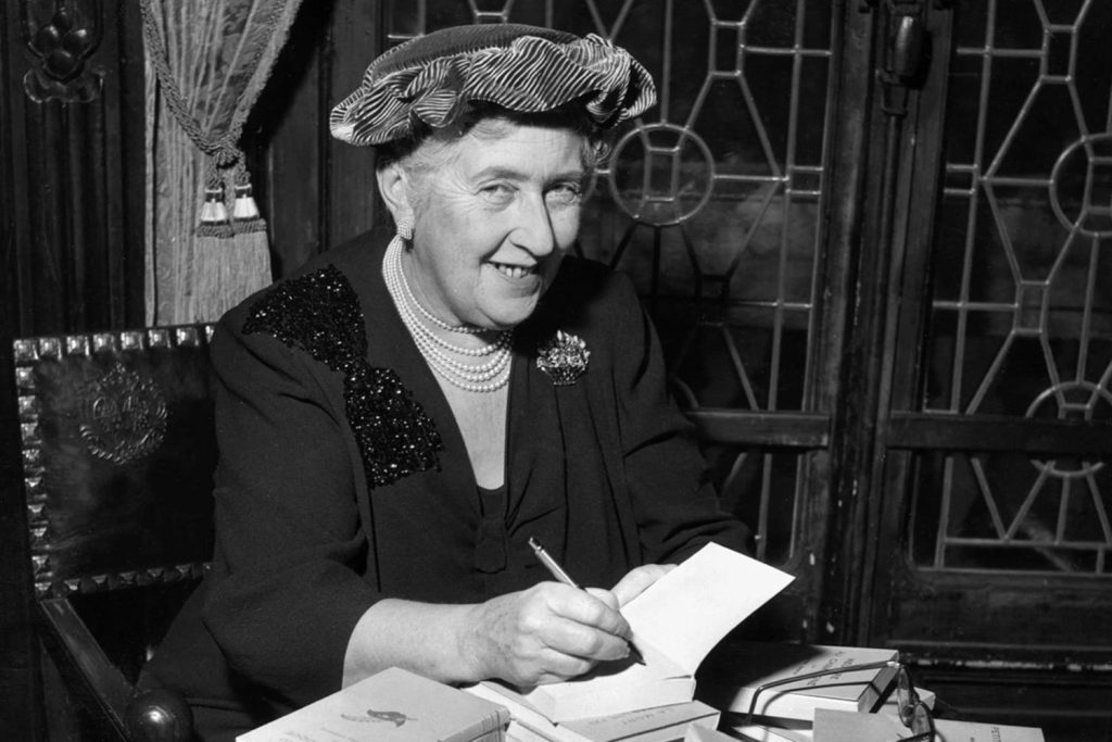 Агата Кристи туралы 30 қызықты дерек – уларды кәсіби химиктерден жақсы білген «Детектив патшайымы» - OnlyFacts KZ 1