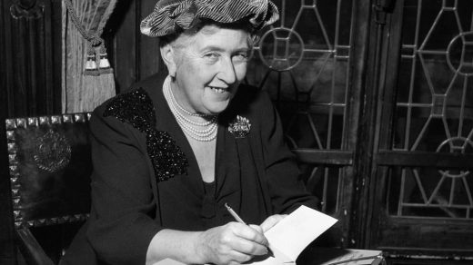 Агата Кристи туралы 30 қызықты дерек – уларды кәсіби химиктерден жақсы білген «Детектив патшайымы»