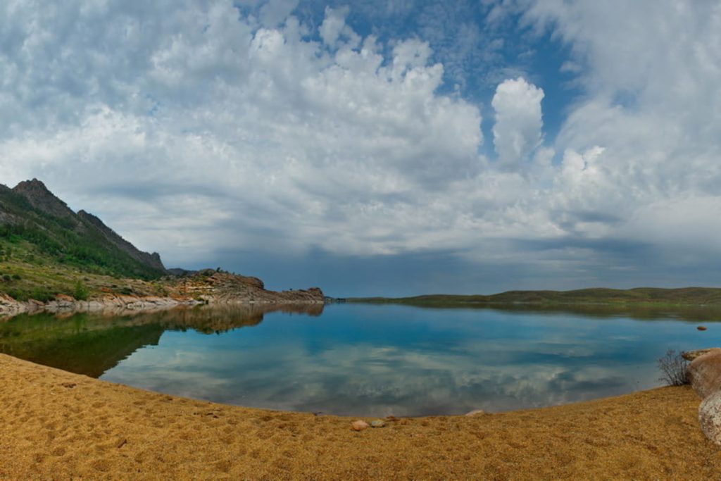 15 интересных фактов о Баянауле - оазисе среди степи, где скалы похожи на людей и животных - OnlyFacts KZ 1
