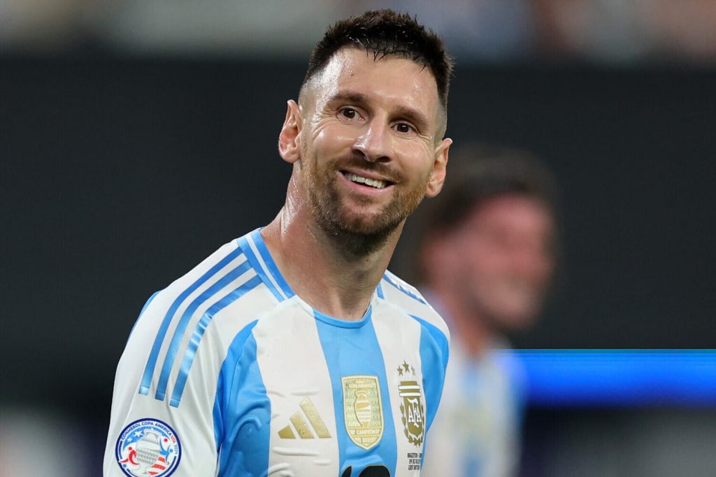 25 интересных фактов о Лионеле Месси - футболисте, который подписал свой первый контракт на обычной салфетке - OnlyFacts KZ 1