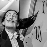 25 интересных фактов о Сальвадоре Дали - сюрреалисте, который гулял с муравьедом и спал с ключом в руке ради идей