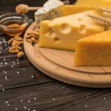 18 интересных фактов о сыре - продукте, который случайно изобрели пастухи 8000 лет назад