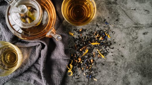 Шәй туралы 18 қызықты дерек – қазақтар неге шәйді сүтпен ішеді және кесеге неге жартылай құяды?