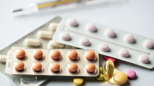 Антибиотиктер туралы 20 қызықты дерек – адам өмірінің орташа ұзақтығын екі есе арттырған зеңнің кездейсоқ ашылуы